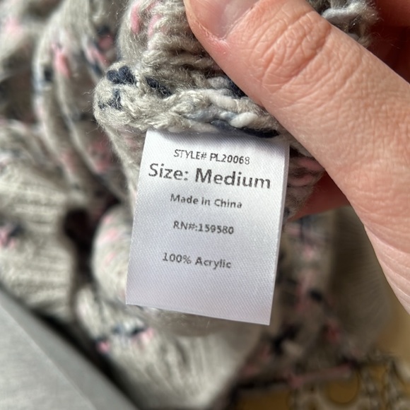 Pink lily sweater - Picture 5 of 5